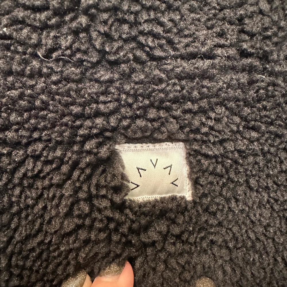 Varley Black Teddy Sherpa Jacket - Picture 9 of 9